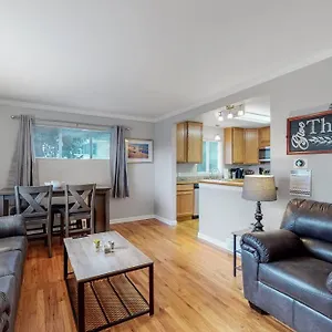 103 Zenobia Upper 2 Bedroom Unit In With 2 King Bed Holiday home Denver