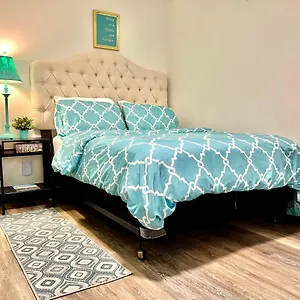 Private With Shared Bathroom On The 1st Floor 10 Minutes Walk To Of Washington Apartment Seattle
